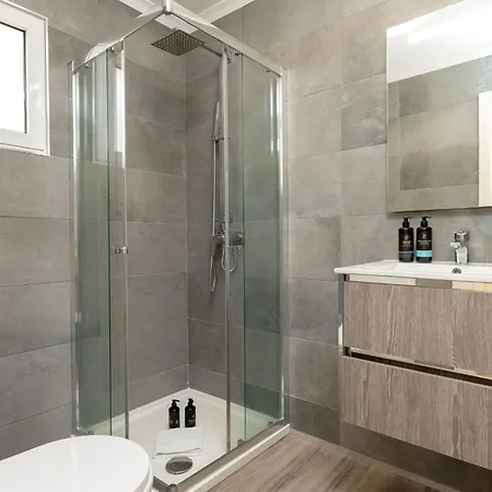 Liana By Lovelystay *