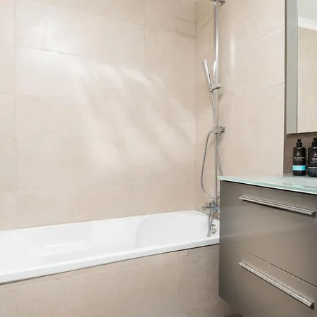 Liana By Lovelystay Hébergement de vacances